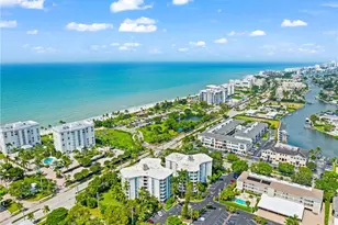 1300 Gulf Shore Blvd N, Naples, FL 34102 - Photo 21