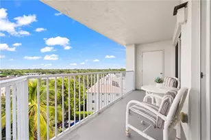 1300 Gulf Shore Blvd N, Naples, FL 34102 - Photo 11