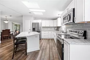 173 Belle Isle Cir, Naples, FL 34112 - Photo 5
