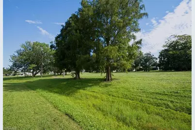 173 Belle Isle Cir, Naples, FL 34112 - Photo 21