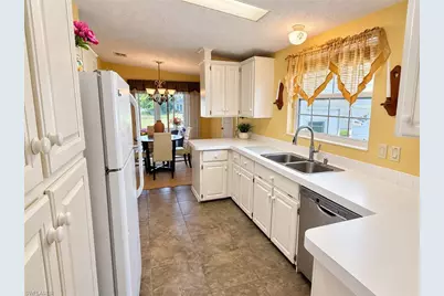 26239 Bonita Fairways Cir, Bonita Springs, FL 34135 - Photo 3
