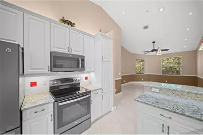 1405 Mariposa Cir #11202, Naples, FL 34105 - Photo 19