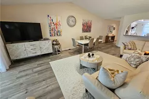 668 Mardel Ct, Naples, FL 34104 - Photo 9