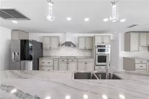 971 N Town and River Dr, Fort Myers, FL 33919 - Photo 7