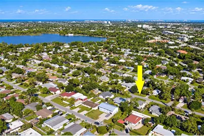 4208 Mindi Ave, Naples, FL 34112 - Photo 5