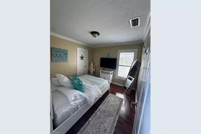 110 Leawood Cir, Naples, FL 34104 - Photo 3