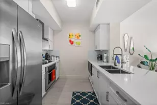 3000 Oasis Grand Blvd, Fort Myers, FL 33916 - Photo 9
