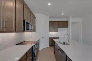 16947 Squirrel Branch Ln, Alva, FL 33920 - Photo 5