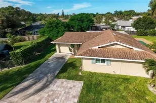 3490 Santiago Way, Naples, FL 34105 - Photo 45