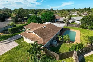 3490 Santiago Way, Naples, FL 34105 - Photo 49