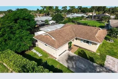 3490 Santiago Way, Naples, FL 34105 - Photo 47