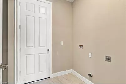 3027 2nd St, Fort Myers, FL 33916 - Photo 7