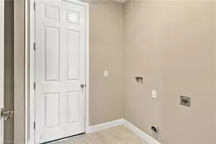 3027 2nd St, Fort Myers, FL 33916 - Photo 7