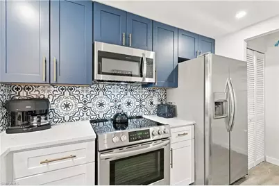 320 Seaview Ct #602, Marco Island, FL 34145 - Photo 11
