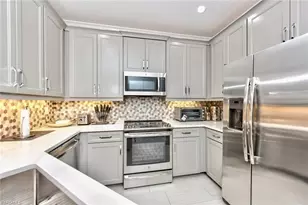 7384 Rockefeller Dr, Naples, FL 34119 - Photo 5