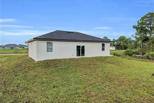 816 Palomino St E, Lehigh Acres, FL 33974 - Photo 13