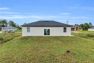 816 Palomino St E, Lehigh Acres, FL 33974 - Photo 15