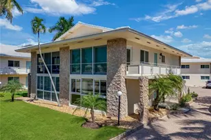 2500 Gulf Shore Blvd N, Naples, FL 34103 - Photo 29
