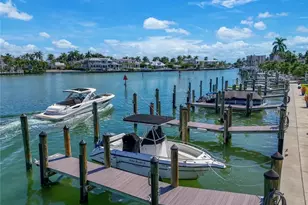 2500 Gulf Shore Blvd N, Naples, FL 34103 - Photo 19