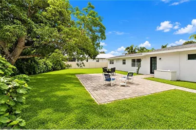 28069 Sunset Dr, Bonita Springs, FL 34134 - Photo 5