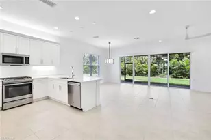 12444 Violet Ln, Naples, FL 34120 - Photo 11
