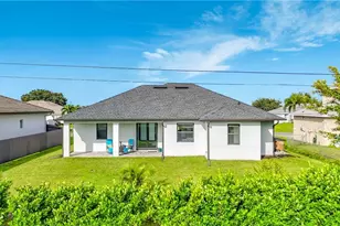 1129 NE 4th Pl, Cape Coral, FL 33909 - Photo 43
