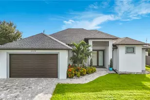 1129 NE 4th Pl, Cape Coral, FL 33909 - Photo 3