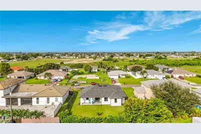 1129 NE 4th Pl, Cape Coral, FL 33909 - Photo 45