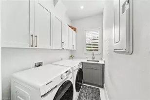 111 1st St, Naples, FL 34113 - Photo 31