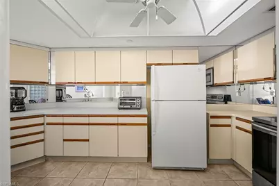 4751 Gulf Shore Blvd N #1602, Naples, FL 34103 - Photo 9