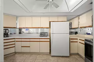 4751 Gulf Shore Blvd N, Naples, FL 34103 - Photo 9