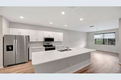 12965 Pembroke Dr, Naples, FL 34105 - Photo 5