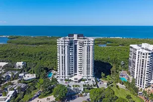 6001 Pelican Bay Blvd, Naples, FL 34108 - Photo 29