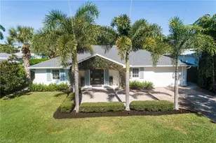 339 4th Ave N, Naples, FL 34102 - Photo 43