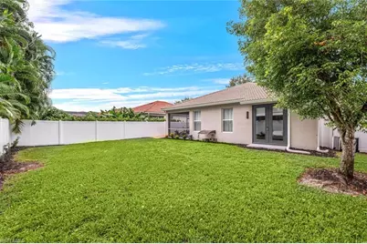 8260 Laurel Lakes Blvd, Naples, FL 34119 - Photo 35