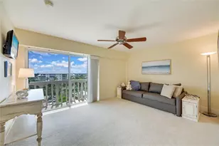 1275 Gulf Shore Blvd N, Naples, FL 34102 - Photo 21