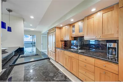 1275 Gulf Shore Blvd N #601, Naples, FL 34102 - Photo 17