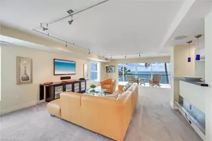 1275 Gulf Shore Blvd N, Naples, FL 34102 - Photo 5