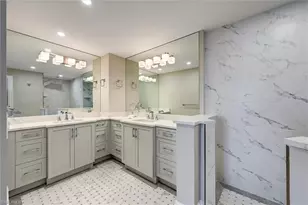 1275 Gulf Shore Blvd N, Naples, FL 34102 - Photo 19