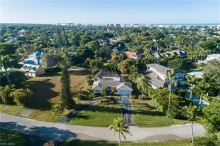 700 Bow Line Dr, Naples, FL 34103 - Photo 15