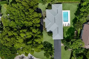 675 Yucca Rd, Naples, FL 34102 - Photo 17