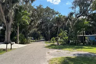 218 Labelle Ave, Fort Myers, FL 33905 - Photo 3