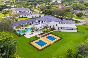 540 Ridge Dr, Naples, FL 34109 - Photo 49