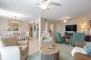 555 Park Shore Dr, Naples, FL 34103 - Photo 3