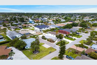 549 94th Ave N, Naples, FL 34108 - Photo 15