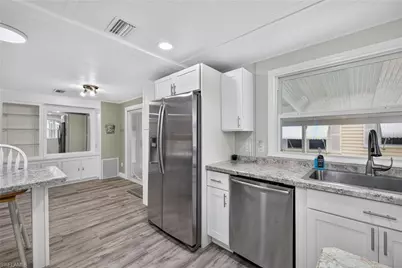 125 Kim Dr, Naples, FL 34104 - Photo 11