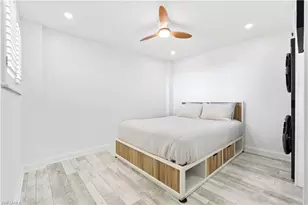 1300 Gulf Shore Blvd N, Naples, FL 34102 - Photo 11