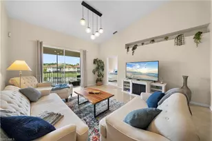 320 Robin Hood Cir, Naples, FL 34104 - Photo 1