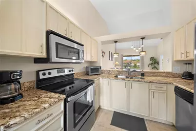 320 Robin Hood Cir #202, Naples, FL 34104 - Photo 9