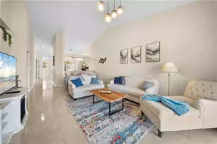 320 Robin Hood Cir, Naples, FL 34104 - Photo 13